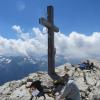 Die Aussicht vom Gipfel ist atemberaubend. Aber muss dort oben unbedingt ein Kreuz stehen?