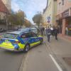 Großeinsatz der Polizei in Augsburg-Oberhausen am Montagnachmittag: Hintergrund war eine mutmaßliche Gewalttat in einer Straßenbahn.