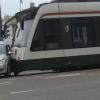 Zwei Personen wurden in Augsburg leicht verletzt, als am Dienstagnachmittag eine Tram mit einem Polizeiauto zusamenstieß.