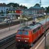 Der Bahnhof in Memmingen ist am Mittwochmorgen gesperrt. Kein Zug fährt diese Station derzeit an. Für Bahnreisende im Pendlerverkehr kann es zu Verspätungen kommen.