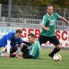 Alle Mühen umsonst: Für Martin Froncek (am Boden) und Manuel Mayer vom SV Karlshuld gab es gegen den TSV Etting kein Durchkommen.  	