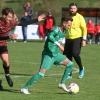 Jonas Schuster (links) und die Spieler des SC Altenmünster mussten ihren Gegenspielern aus Wiesenbach meist hinterlaufen. Foto: Marcus Merk