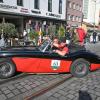 Die Maximilianstraße in Augsburg stand am Sonntag im Zeichen der Fuggerstadt Classic. Dort gab es über hundert Oldtimer zu bestaunen.