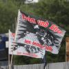 Fahnen der rechten Szene beim Neonazi-Konzert in Themar.