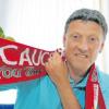 Unverkennbar FCA-Fan ist Wolfgang Jarasch, Bürgermeister von Biberbach, der seit seinem neunten Lebensjahr dem runden Leder nachjagt. 