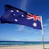 Eine australische Flagge weht am Main Beach in Gold Coast.