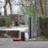 Der Blick auf das WC am Friedhofseingang von Jettingen ist nicht gerade einladend. 
