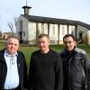 Die Kirchengemeinde "Filadelfia", hier vertreten durch (von link) Cornel berende, Vasili Godja und Petrica Berende, möchte die Chapel vor dem Abriss retten.