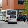 Mit einer neuen Busverbindung kommen Merchinger Schüler nun passender zum Unterrichtsbeginn ans Meringer Schulzentrum.