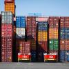 Noch kommen viele Container nach Deutschland und noch verlassen viele Container das Land. Das könnte sich ändern, wenn Deutschland weiter wirtschaftlich abrutscht.