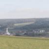 Der Hainberg am Jurasüdhang bei Rennertshofen weckt Begehrlichkeiten bei Windkraftinvestoren. Die Regensburger Firma Ostwind, die auch in den Nachbarlandkreisen im Markt Pöttmes (Aichach-Friedberg) und in Wolferstadt (Donau-Ries) Projekte vorantreibt, und die Stadt Neuburg möchten auf 552 Metern Höhe mehrere Anlagen errichten. 