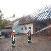 Stall und Scheune eines landwirtschaftlichen Anwesens in Bliensbach brannten heute Morgen gegen 3.30 Uhr völlig ab. Den feuerwehren gelang es, das Wohnhaus vor den Flammen zu retten. 