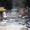 50.000 Euro Schaden entstand bei dem Feuer in einem Autohaus. Die Ursache dürfte nach erster Einschätzung der Brandfahnder ein technischer Defekt sein. 