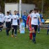 Ein Verein, ein Weg, ein Ziel. Auf dem Weg zurück in die Landesliga wollen die Fußballer des SV Cosmos Aystetten (von rechts Fabian Krug, Arthur Mayer, Dejan Mijailovic, Marcel Burda, Maximilian Heckel und Patrick Wurm einen großen Schritt machen. 