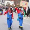 Mehrere Tausend Besucherinnen und Besucher säumten die Straßen, um mit dem Kötzer Narren Club Fasching zu feiern.