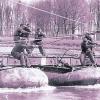 Brückenschlag über die Donau im Frühjahr 1957 mit amerikanischem Leihgerät zum Aufbau einer panzertauglichen Schwimmbrücke durch das Pionierbataillon 4 und die Schwimmbrücken-Kompanie 734. 