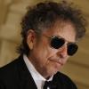 Bob Dylan (75), Sänger und Literaturnobelpreisträger, ist bei der Preisverleihung in Stockholm in Abwesenheit gefeiert worden.