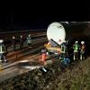 Auf der A8 bei Ulm-Ost krachte ein Auto in einen Tanklaster.