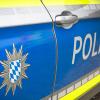 Ein Radfahrer stürzt in Weilheim. Die Polizei stellt bei der Unfallaufnahme Alkoholgeruch fest. 