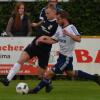 Doppeltorschütze in Aktion: Ehekirchens Matthias Rutkowski (links) steuerte zum souveränen 4:0-Erfolg seiner Mannschaft gegen den TSV Hollenbach zwei Treffer bei.  	