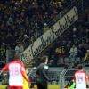 Leere Plätze, eindeutige Banner – das Statement der Dortmund-Fans gegen die Montagsspiele kam im Spiel gegen Augsburg klar rüber. Auch FCA-Ultras boykottierten das Spiel. 