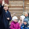 Das Verhältnis zwischen den Politikern und den Kindern des Landes ist optimierungsbedürftig, weshalb die Kinderkommission jetzt eine Fragestunde für die Wähler von morgen im Bundestag einführen will: Schüler fragen, Politiker antworten.
