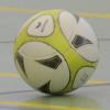 Beim Futsal wird mit kleineren Bällen gespielt. 