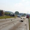 Auf der Staatsstraße 2029 zwischen Holzschwang und Hittistetten im Landkreis Neu-Ulm kam es am Samstag zu einem schweren Verkehrsunfall.