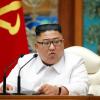 Nordkoreas Machthaber Kim Jong Un bei einer Notstandssitzung des Politbüros wegen der Coronavirus-Pandemie.