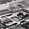 Unser Archivfoto zeigt die Dimensionen der Firma NCR in der Ulmer Straße. Zu den Gebäuden zählten auch die ehemaligen Michelwerke (rechts im Bild). Im Nordflügel des Unternehmens befand sich ein Außenlager des KZ Dachau. 	