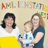 Gabriele Wagner (links) und Anita Zimmermann mit Sohn Luis freuen sich über die schönen Räume. 