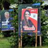 Schilderwald vor grüner Kulisse: So sieht es mittlerweile wieder an vielen Straßen im Landkreis Augsburg aus.