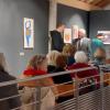 Der frühere Landsberger Oberbürgermeister brachte die Ausstellung mit Werken von Betty LaDuke in die Galerie nach St. Ottilien, das Bild von der Ausstellungseröffnung zeigt ihn im Gespräch mit Pater Cyrill Schäfer.