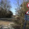 Asphaltiert ist der Gablinger Weg in Augsburg-Oberhausen größtenteils nicht. Manche der Grundstücke liegen eher versteckt.