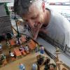 Hunderte Arbeitsstunden haben Jürgen Schwendner und weitere Hobby-Eisenbahner in die Miniaturwelt gesteckt.