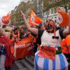 Auch ein Obelix ist auf der Straße: Gewerkschafter demonstrieren in Paris gegen die Rentenreform.