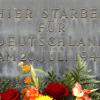 Die Gedenktafel in Berlin markiert die Stelle, an der viele Widerstandskämpfer um Graf Schenk von Stauffenberg erschossen wurden. Anhänger hatte der Graf auch in unserer Region.