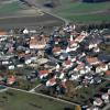 Ein Blick auf Finningen mit seinem historischer Ortskern und der Kirche St. Mammas. Die Landschaft um den Kirchberg war seit je beliebtes Siedlungsgebiet. 	