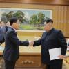 Dass Südkoreas Präsident Moon den nordkoreanischen Diktator Kim Jong-un überhaupt treffen will, ist eine großzügige Geste, sagt unser Kommentator.
