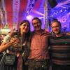 In den Bierzelten auf dem Augsburger Plärrer herrscht am Donnerstagabend beste Stimmung. Während im Schaller Zelt Starmix spielen, stehen im Binswanger Zelt Münchner G´schichten auf der Bühne.