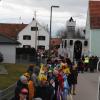 Buntes Treiben herrscht am Faschingssonntag auf Wehringens Straßen.