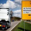 Bei einem Transportunternehmen im Industriegebiet Eschach ist am Freitagmorgen ein Lkw entladen worden
