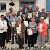 Bei der Jahresversammlung des Heimatvereins wurden auch die Gründungsmitglieder geehrt. Auf dem Bild von links: Anita Mayer, Johann Heider, Walter Ritter sen., Xaver Lang, Ämiliane Hitzelberger, Albert Mayer, Martin Reiter, Leonhard Schweyer, Felix Häußler, Sieglinde Kraus, Erwin Mayer, Helmut Müller, Marianne Konle, Johann Konle, Max Balleisen, Xaver Behringer. 