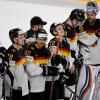 Torhüter Thomas Greiss (r) war einer der Sieggaranten für die deutsche Eishockey-Nationalmannschaft.