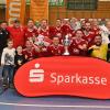  Die SpVgg Wiesenbach gewann wiederholt die Kreismeisterschaft im Hallenfußball. In der Günzburger Rebayhalle war gute Stimmung und hielt bis zu einer viel diskutierten Entscheidung des Spielleiters, die jedoch wohl regelkonform war.