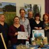 Gruppenbild zum Tierwohl inmitten von viel Natur: (von links) Rudolf Mendle, Anna-Kristin Josten, Gudrun Kissinger-Schneider, Leo Rasch, Bernd Schweisser, Lisa Hölzel, Brigitte Mücksch-Klein, Sabrina Deubler und Andreas Blank.