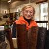 Maria Renner-Jörg war mehr als 50 Jahre für die Kunden im Schuhhaus Jörg in Gundelfingen da. Ende Februar wird sie das Geschäft schließen. 	
