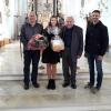 Eine besondere Verabschiedung in Wiesenbach: Das Bild zeigt Frau Christine Birle (Chorleiterin), Pfarrer Kuen, Josef Merk (Pfarrgemeinderat) und Stephan Mayr (Kirchenpfleger). 