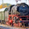 Sonderfahrt: Die einzige noch betriebsfähige Neubaukessel-Schnellzugdampflok 001180-9 des Eisenbahnmuseums kehrt zurück in die Oberpfalz.  	