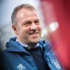 Bayern-Trainer Hansi Flick hat sich mit dem Sieg gegen den BVB einen komfortablen Vorsprung erarbeitet.